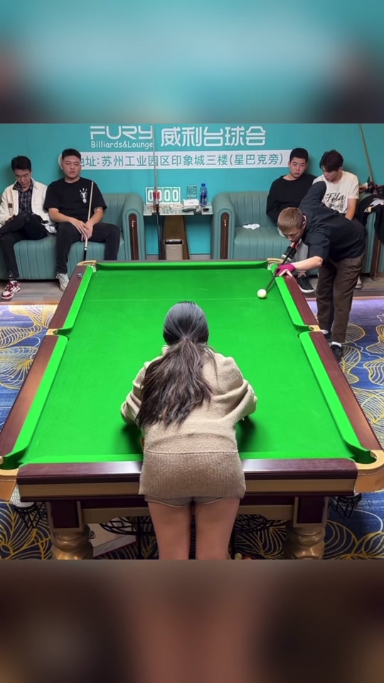 他形容