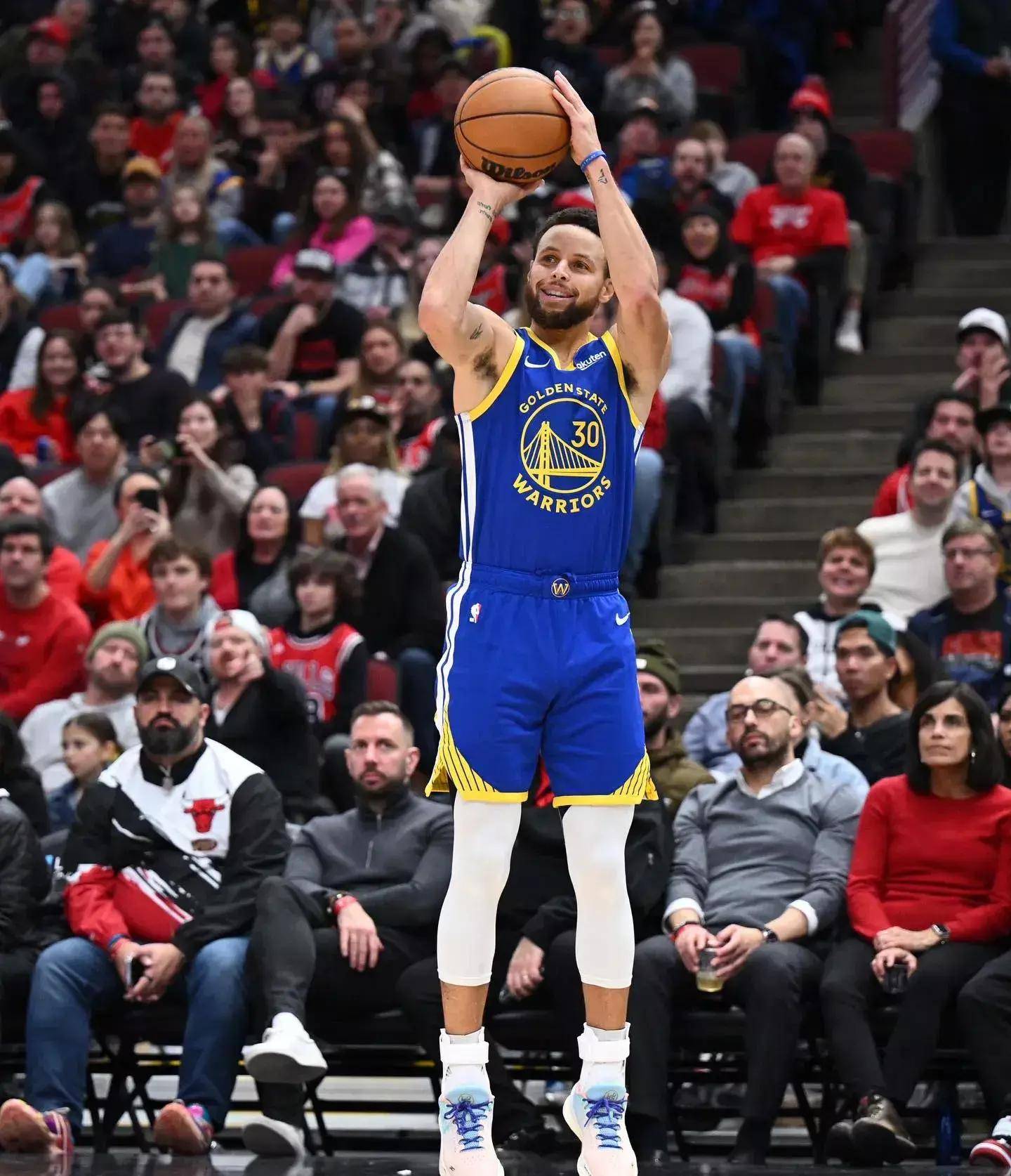 过至少两次 过至少两次