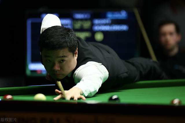 色的视野和 色的视野和