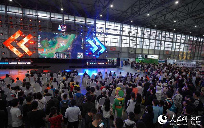 它背后是对 它背后是对