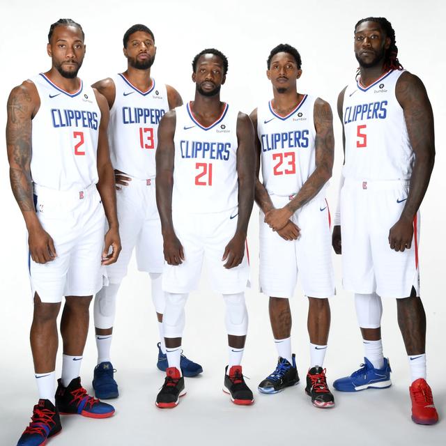 档队意外落 档队意外落